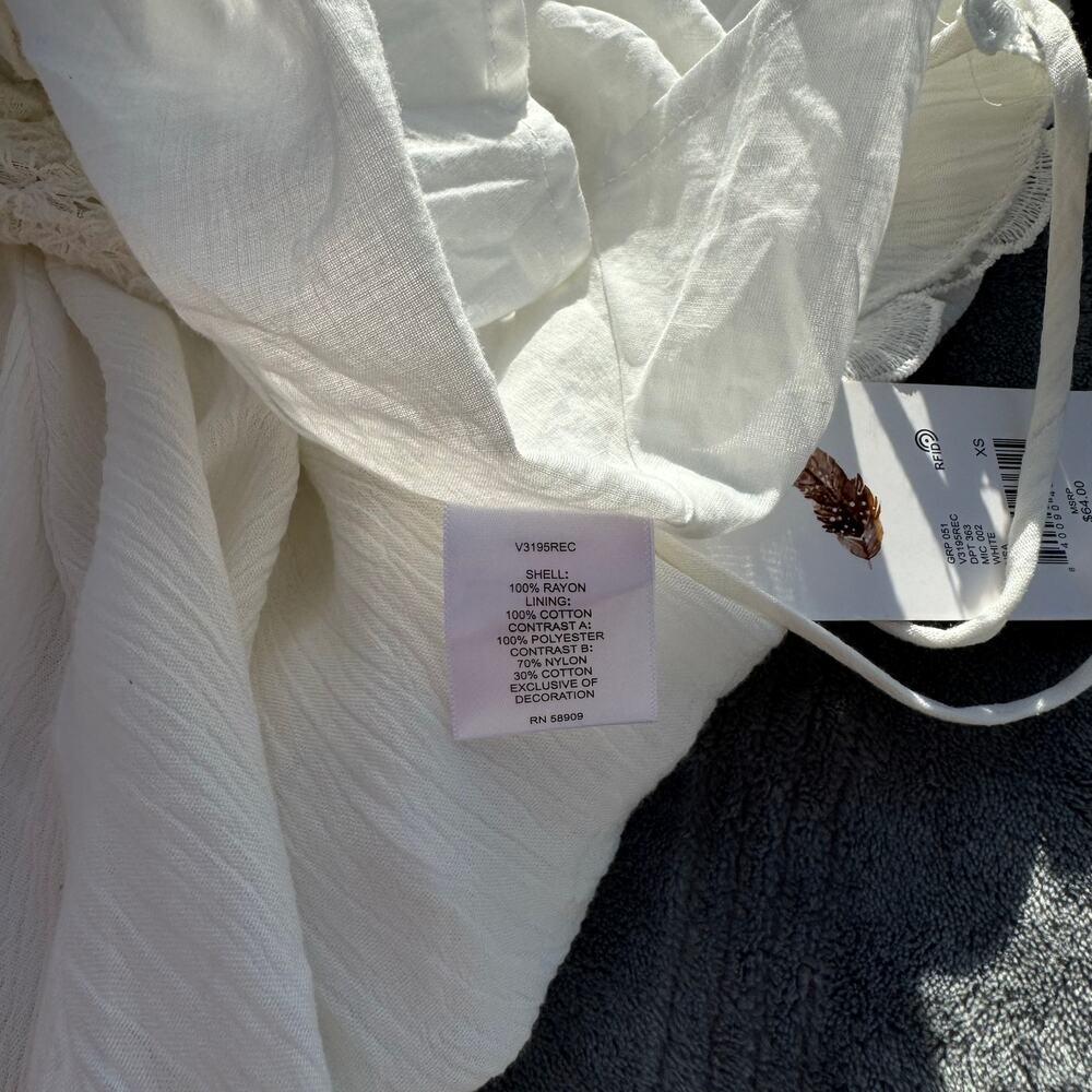 NWT C&V Chealsea & Violet Boho White Strappy Lace Mini Slip Dress Women’s XS - Picture 13 of 13